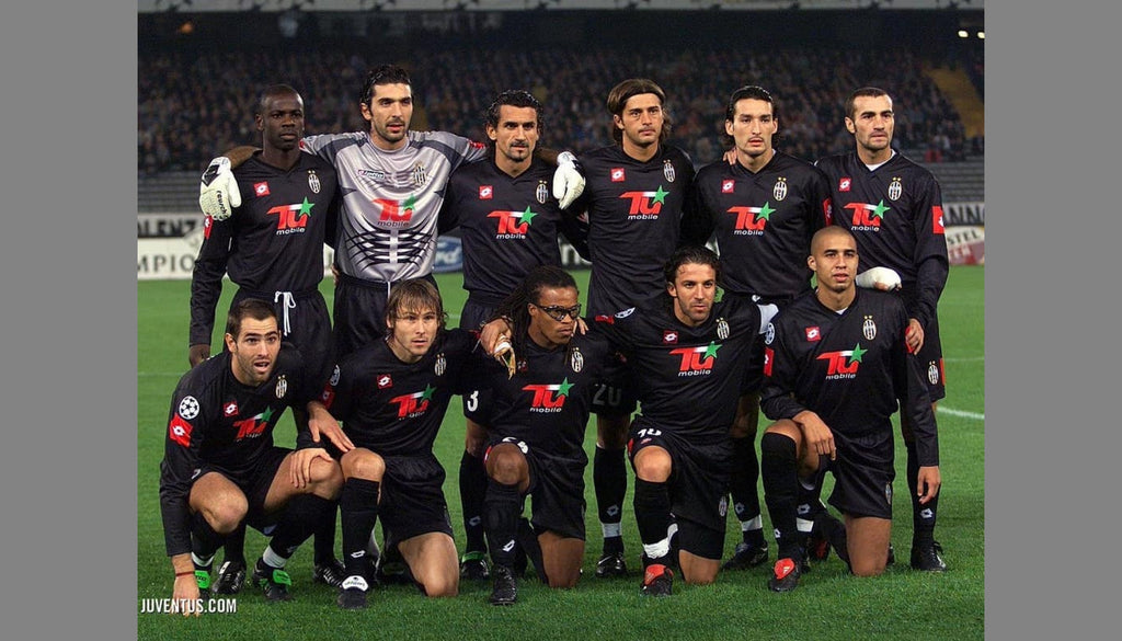 Juventus 2001-02 Away Shirt